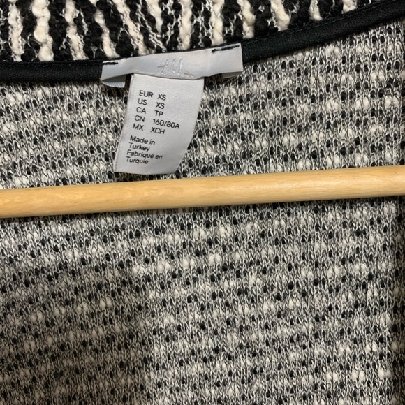 H&M blazer - Picture 2 of 2